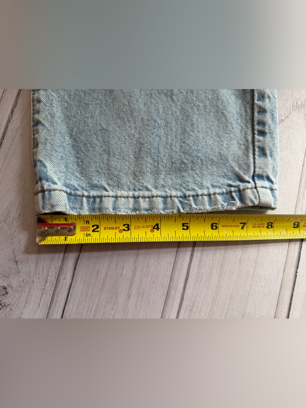 Cotton On loose straight high rise light wash full length denim jean. Size 2 - Picture 10 of 12
